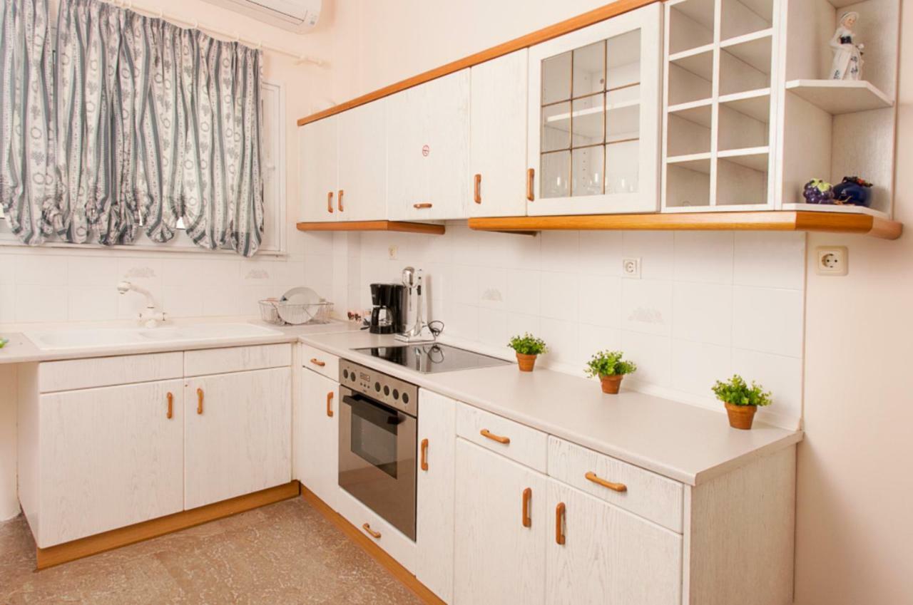 Relaxing Appt. Into The Heart Of Historical Center Apartamento Kalamata Exterior foto